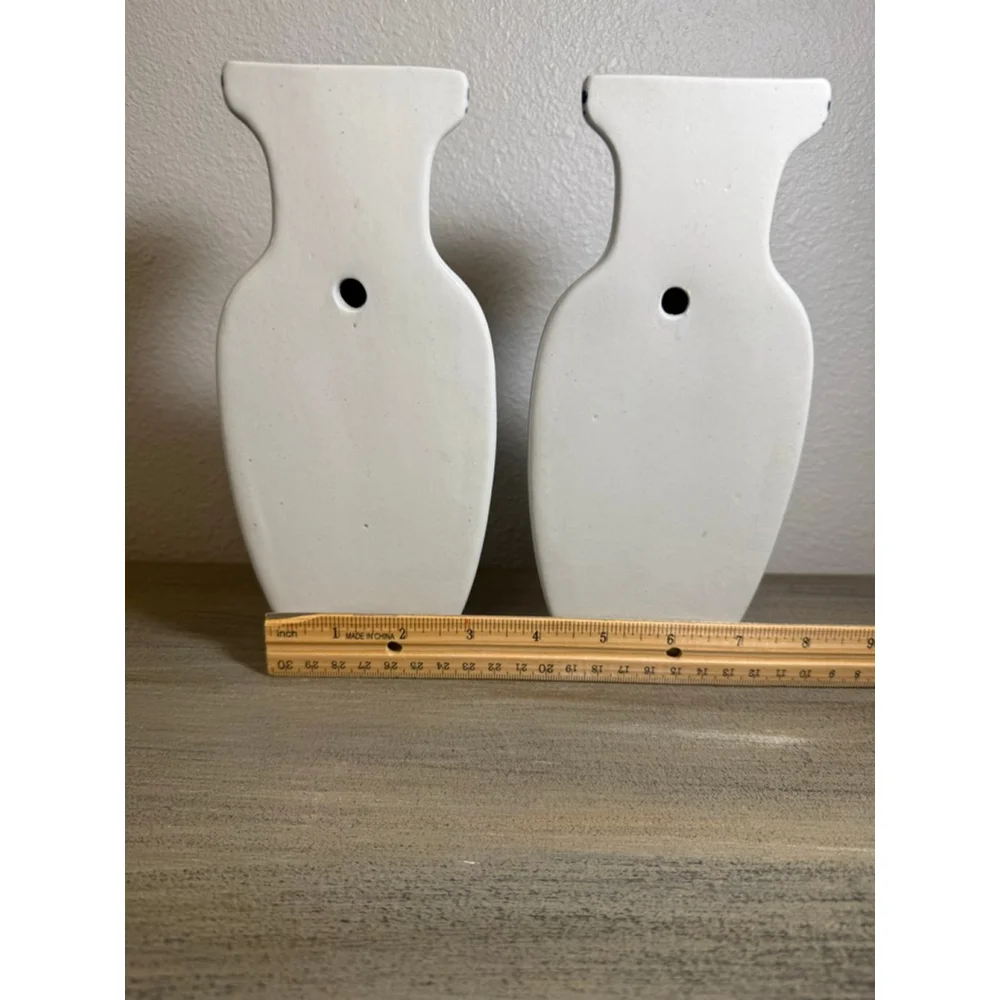 Set of 2 Vintage Blue/White Ceramic Hanging Wall Pocket Vases Chinoiserie style
